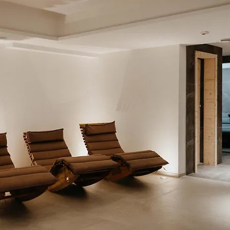 Hotel Waldhotel Seefeld 3*