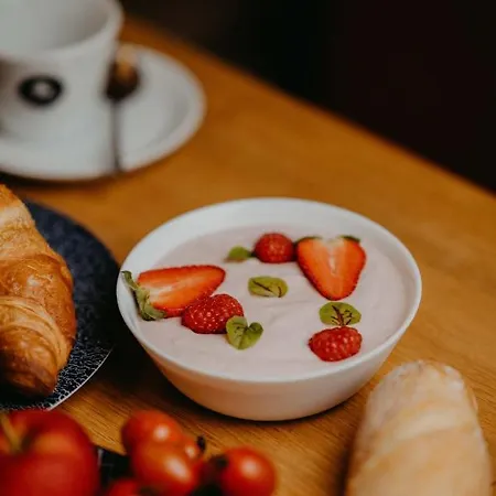 Waldhotel Seefeld Готель Зефельд-ін-Тіроль