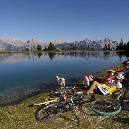 Waldhotel Seefeld فندق سيفيلد ان تيرول