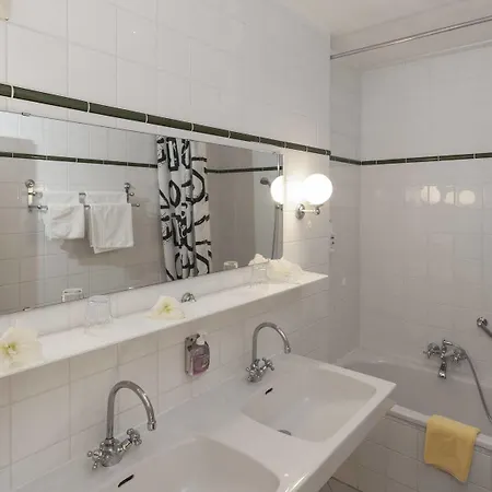 Waldhotel Seefeld 3*